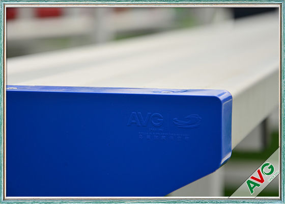 इंडोर / आउटडोर सॉकर फील्ड उपकरण ग्रैंडस्टैंड ब्लीचर सीटें वापस लेने योग्य