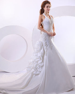 सेक्सी डीप वी हाल्टर नेक वेडिंग ड्रेस रफल्ड लॉन्ग टेल वेडिंग गाउन